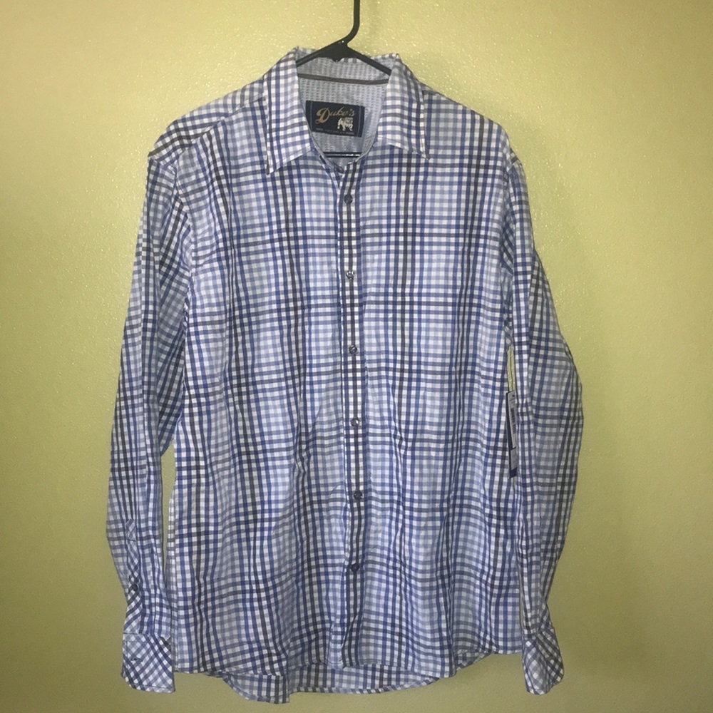 Men’s button up dress shirt